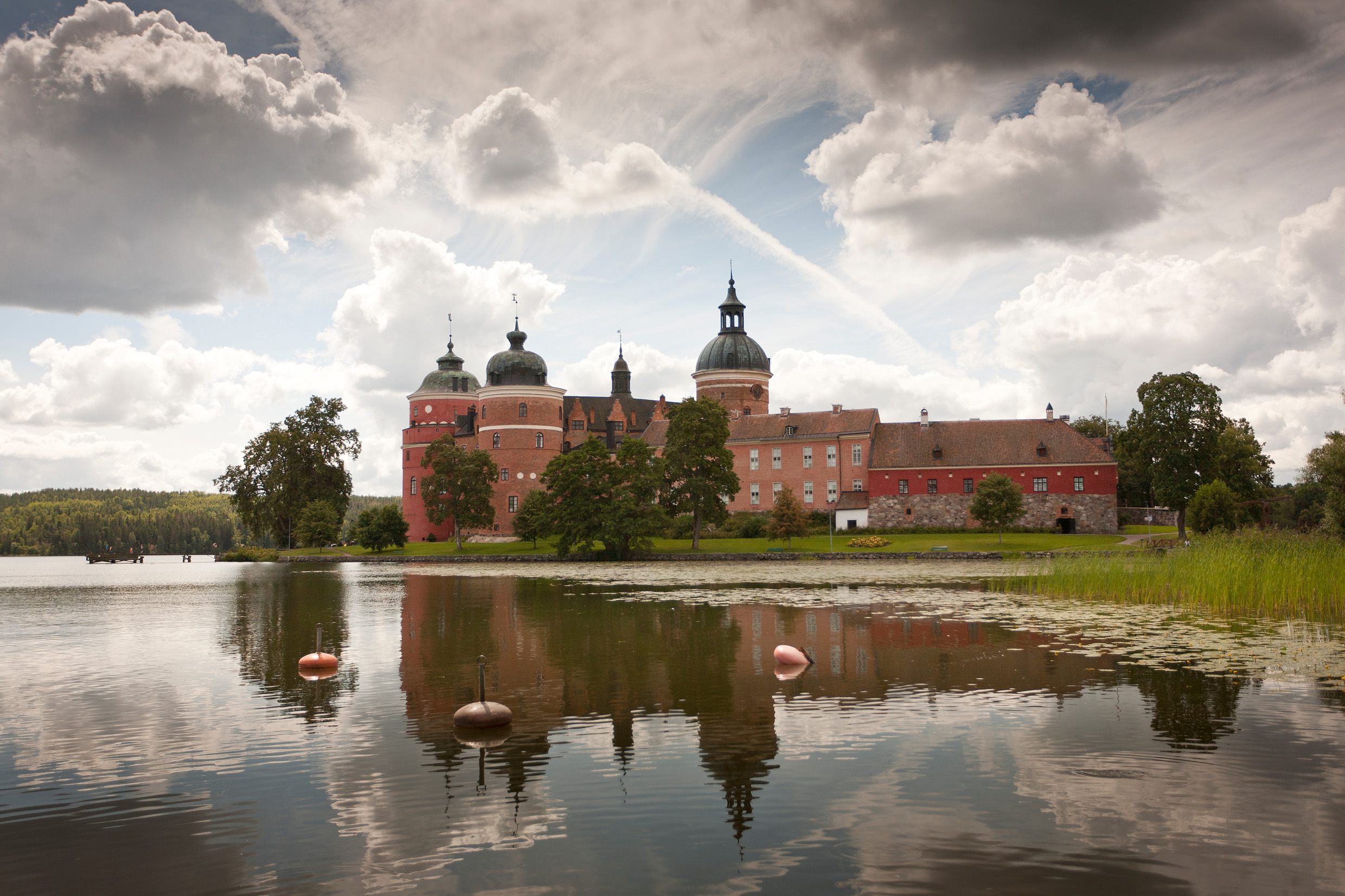 The castle by the lake.