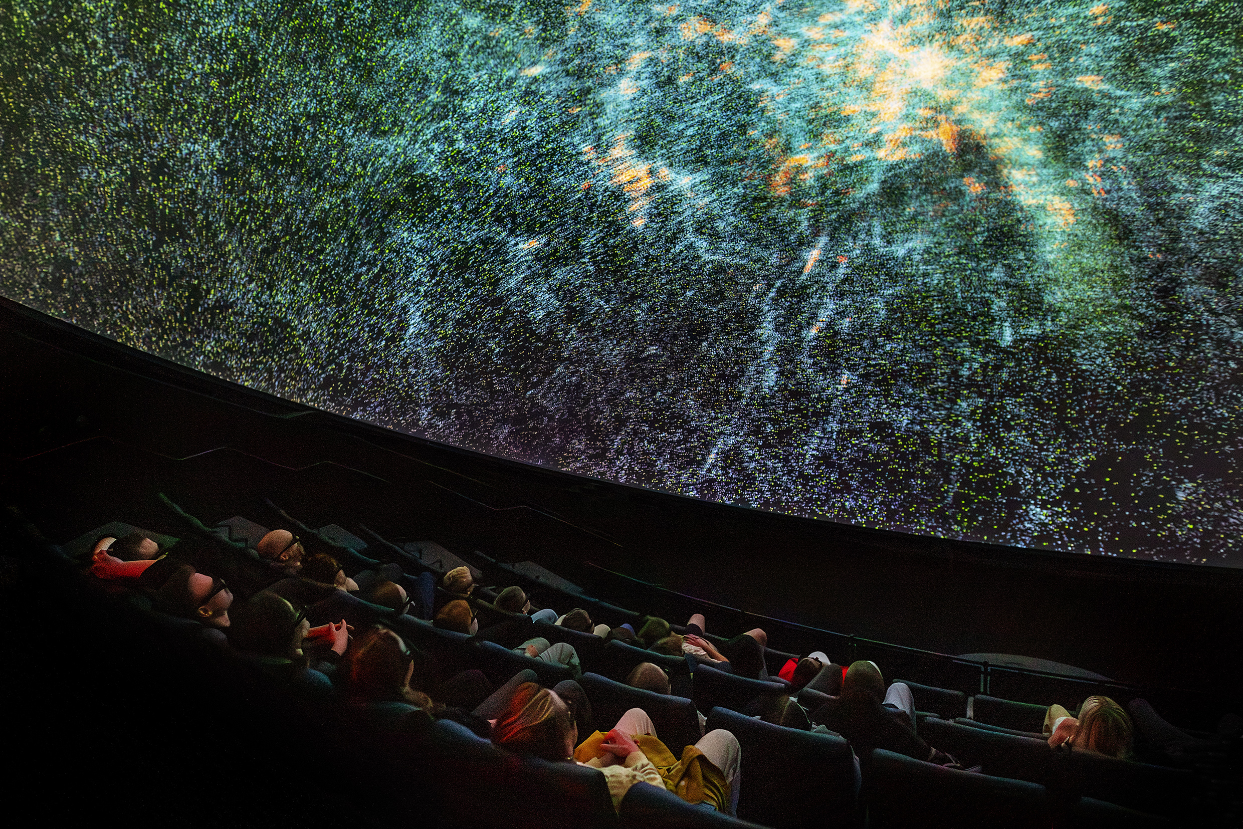 3D screen showing a brilliant galaxy.