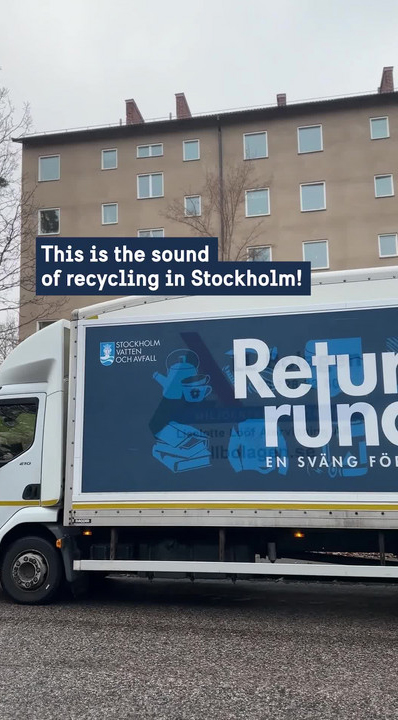 A recycling truck.