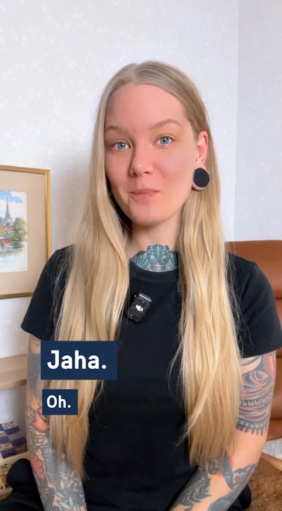 A blonde woman saying 'jaha'.